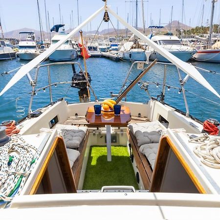 Seaside Chill-Out Stay On A Sail Yacht بْوُرتو كاليرو المظهر الخارجي الصورة