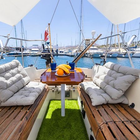 Seaside Chill-Out Stay On A Sail Yacht بْوُرتو كاليرو المظهر الخارجي الصورة