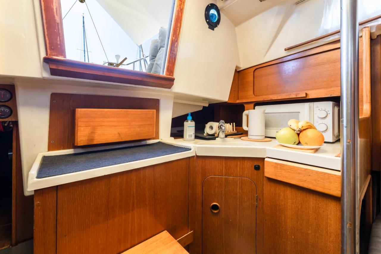 Seaside Chill-Out Stay On A Sail Yacht بْوُرتو كاليرو المظهر الخارجي الصورة